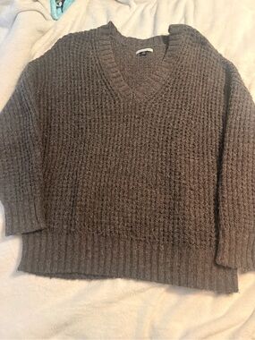 American Eagle V-Neck Chunky Waffle Knit Women's Sweater - Grey